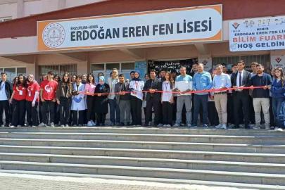 Gençlerin bilimsel projeleri görücüye çıktı