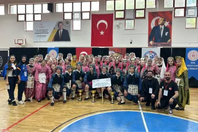 İnegöl Belediyesi Halk Dansları bölge finallerinde 3’te 3 yaptı