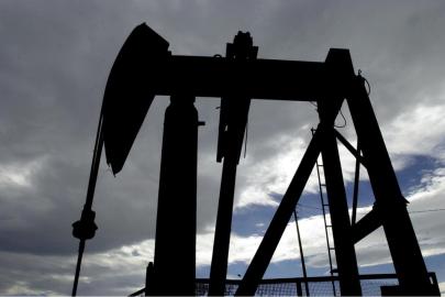 İran savaşı küresel petrol rezervlerini rekor bir hızla tüketiyor