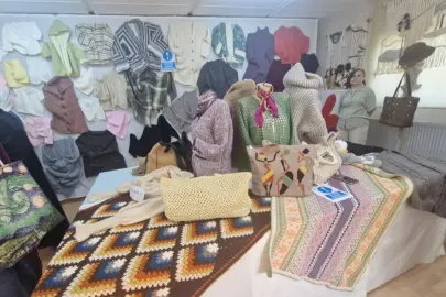 İstanbul Maltepeli kadınların el emeği eserleri sergilenmeye başladı