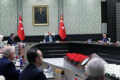 Kabine yoğun gündemle toplanıyor: Orta Doğu, ekonomi ve terörle mücadele