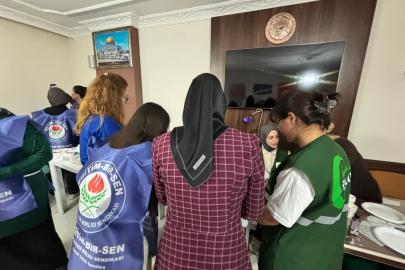 Kars’ta Yeşilay gönüllülerinden renkli atölye etkinliği