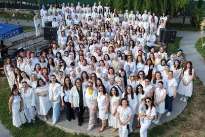 Kocaeli'de İzmit Belediyesi anneleri unutmadı