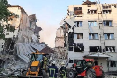 Luhansk'a Ukrayna saldırısı: 4 ölü 35 yaralı