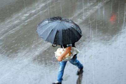 Meteoroloji'den kuvvetli yağış uyarısı: Birçok ilde sağanak bekleniyor