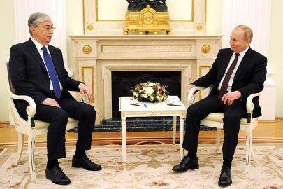 Putin, Kazakistan Cumhurbaşkanı Tokayev ile görüştü