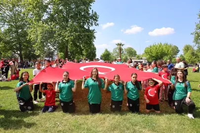 Sakarya Aziz Duran Parkı’nda 19 Mayıs şöleni yaşandı