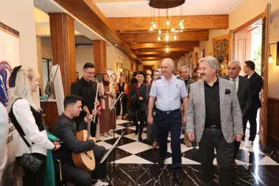 Sanat Melikgazi'de karma resim sergisi açıldı