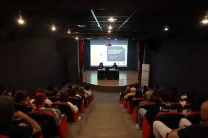 Sinemaseverler “SineFilozofi” söyleşisinde buluştu