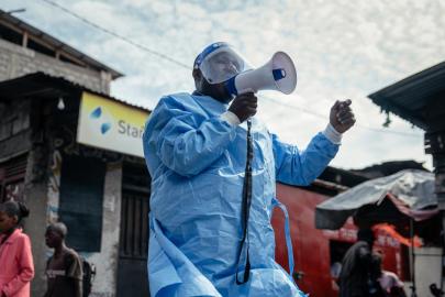 Akıllı telefonlar ölümcül Ebola virüsünü nasıl tetikliyor?