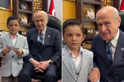Bahçeli'yle küçük çocuk arasında güldüren diyalog. "Burayı değiştir"