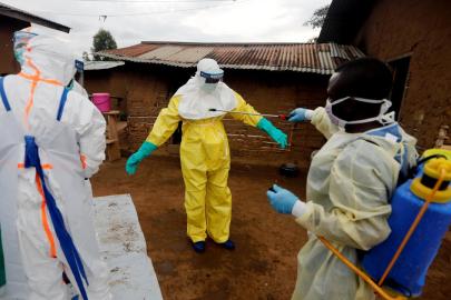 Ebola virüsü şüphelileri Afrika sınırını aştı: Brezilya ve İtalya'da alarmda
