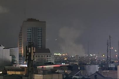 İran'ın başkenti Tahranda patlama sesleri duyuldu