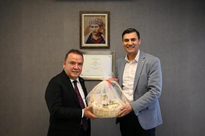 Muhittin Böcek: Ferdi Zeyrek'e 950 bin avro götürdüm