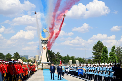 İşte Türk Yıldızları'nın selamlama uçuşunun kokpit görüntüleri