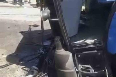 Muş’ta yolcu treninin çarptığı traktör ikiye ayrıldı