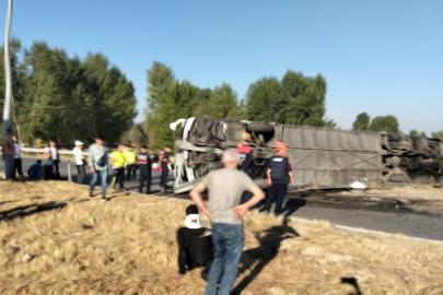 Afyonkarahisar'da yolcu otobüsü devrildi: 22 yaralı