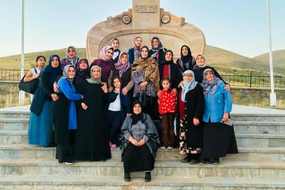 AK Parti Erzincan Kadın Kolları Otlukbeli’nde kadınlarla buluştu