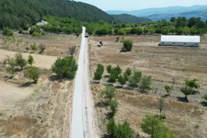 Bursa Keles'te yollar hem yenileniyor, hem genişliyor