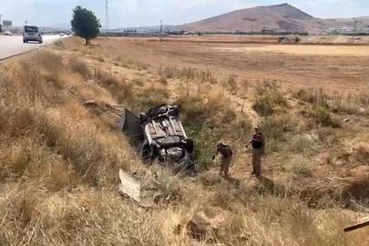 Elazığ’da otomobil şarampole devrildi: 1 yaralı