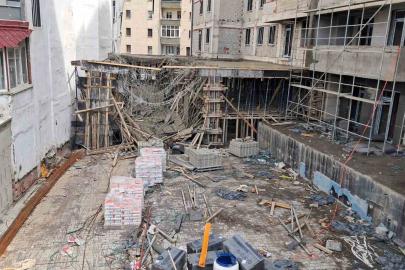 Erzurum korkutan anlar: İnşaatın tablası beton dökümünde çöktü