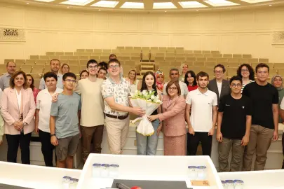 Gaziantep’te YKS ve LGS dereceli öğrenciler Başkan Şahin ile buluştu