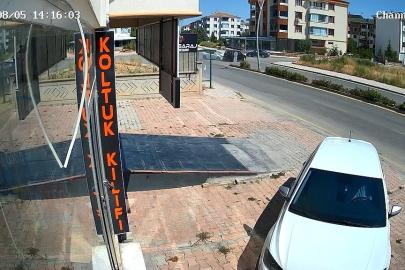 Her gün kaza olan bulvarda, esnaflar korkudan işyerlerinin önünde oturamıyor