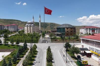 İstanbul’da eğitim ve 50 bin TL’lik burs, Bitlis’i köklü üniversitelerin önüne geçirdi