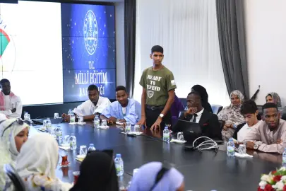 Moritanyalı öğrencilerden MEB'e ziyaret
