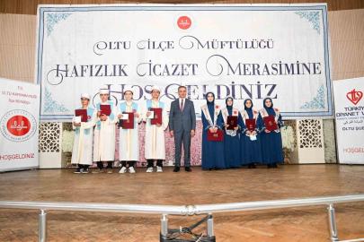 Oltu’da 54 hafız için icazet merasimi düzenlendi