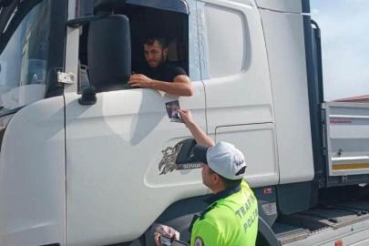 Refahiye’de 3 bin 38 sürücü ve yolcuya trafik bilgilendirmesi