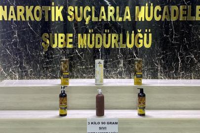 Şampuan şişelerinde 3 kilo sıvı metamfetamin ele geçirildi