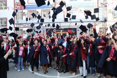 Atatürk Üniversitesi Bakü’de mezuniyet coşkusu yaşadı