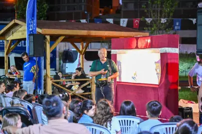 Bursa’da kukla ve Karagöz rüzgârı esti
