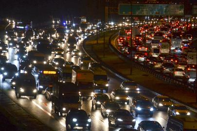 İstanbul'da 15 dakikalık yol 2,5 saate çıktı. Derz çalışmasının biteceği tarih belli oldu