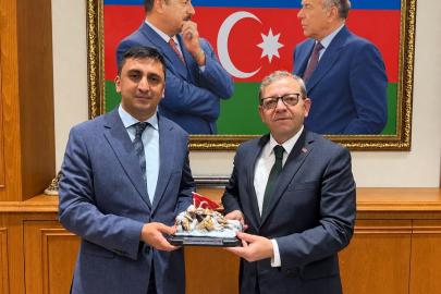 Kars Valisi Ziya Polat’tan Azerbaycan Başkonsolosu Zeynalov’a hayırlı olsun ziyareti