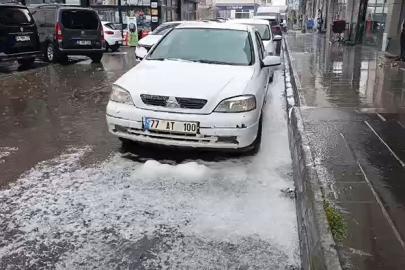 Kars’ta aniden bastıran dolu hayatı olumsuz etkiledi