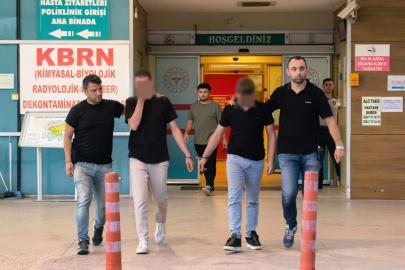 Kendilerini polis olarak tanıtarak 1,5 milyon liralık altın çaldılar