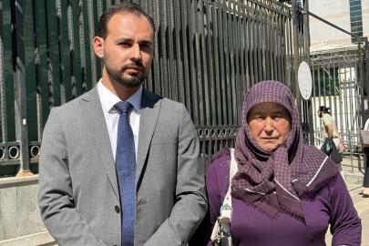 Konut vaadiyle dolandırıcılık iddiasına suç duyurusu; ‘Pazarda kuru ekmek yiyerek biriktirdim’
