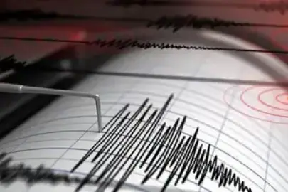Manisa'da 3,7 büyüklüğünde deprem: İzmir'den de hissedildi