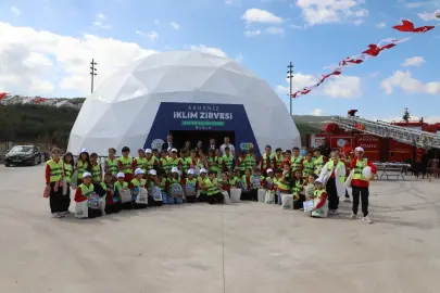 “Mavinin Derinlikleri” öğrencilerle buluştu