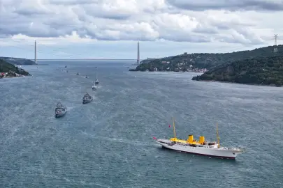 Preveze Deniz Zaferi'nin 488. yılı. İstanbul Boğazı'nda 15 gemiyle geçit töreni
