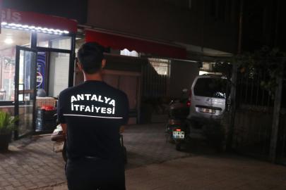 Restoranın bacasından çıkan duman korkuttu