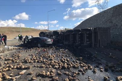Ağrı'da tır ile otomobil çarpıştı, 4 kişi vefat etti
