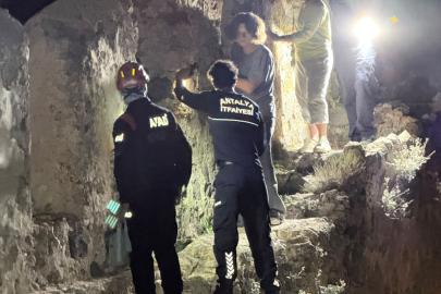 Alanya Kalesi'nde mahsur kalan 3 Rus turist kurtarıldı