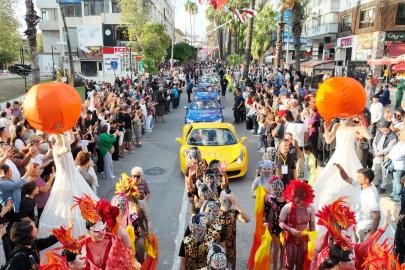 Altın Portakal kortejinde yıldızlar geçidi yaşanacak