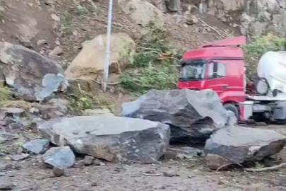 Artvin'de heyelan: Bir kişi hayatını kaybetti