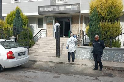 Aşçı yardımcısı odasında ölü bulundu