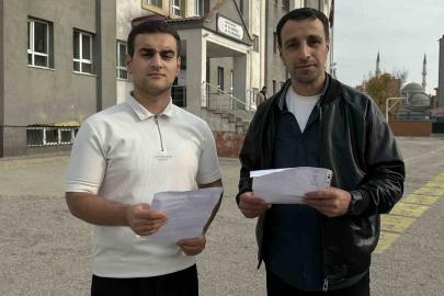 Baba-oğul aynı okulda sınava girdiler: "Amacımız herkesi okumaya teşvik etmektir"