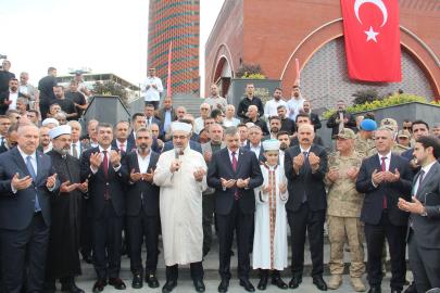 Batman'da Kardeşlik Camisi'nin açılışı Bakan Çiftçi'nin katılımıyla gerçekleştirildi